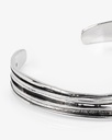سوار معصم رجالي فضي مموج أنيق